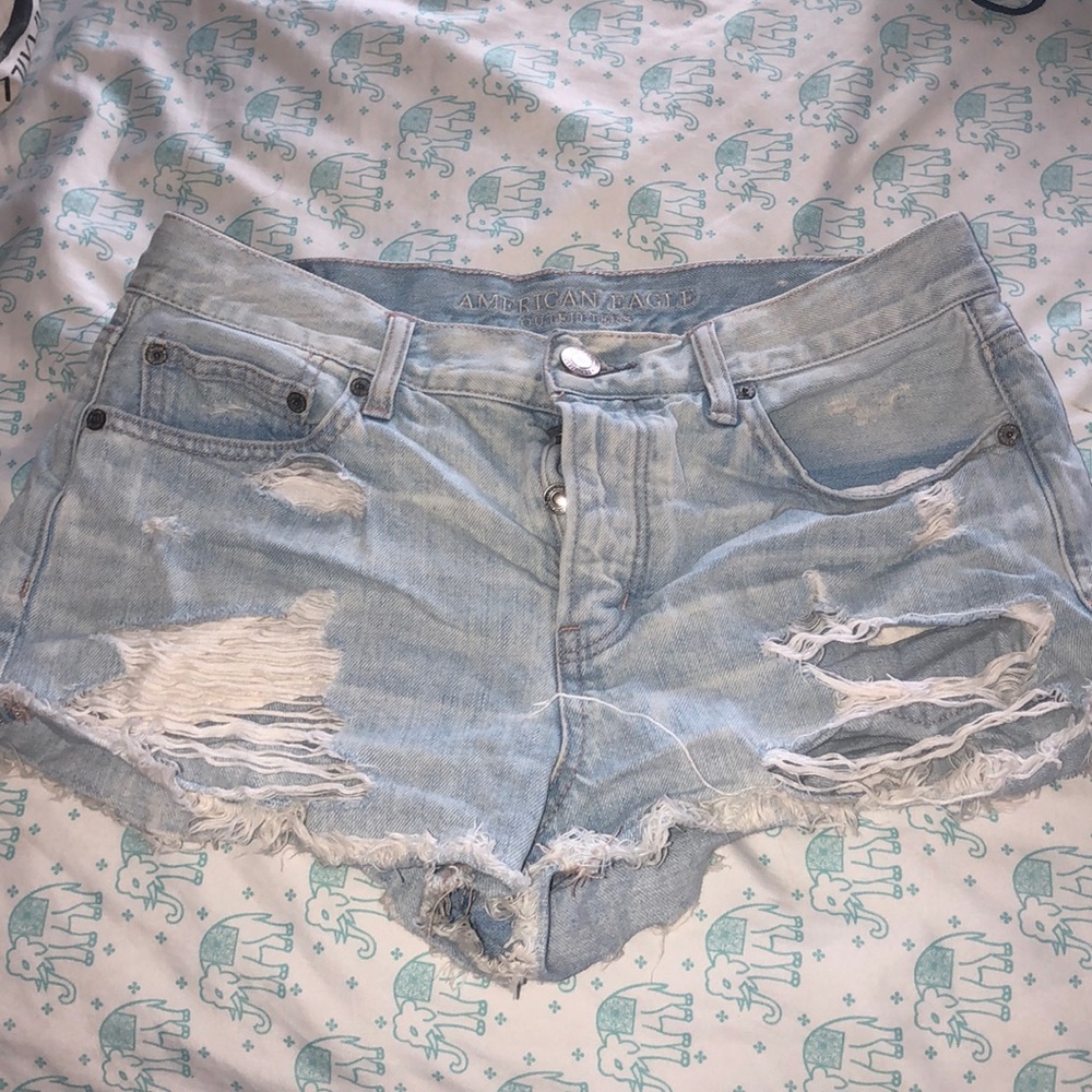 American eagle ripped jean shorts
